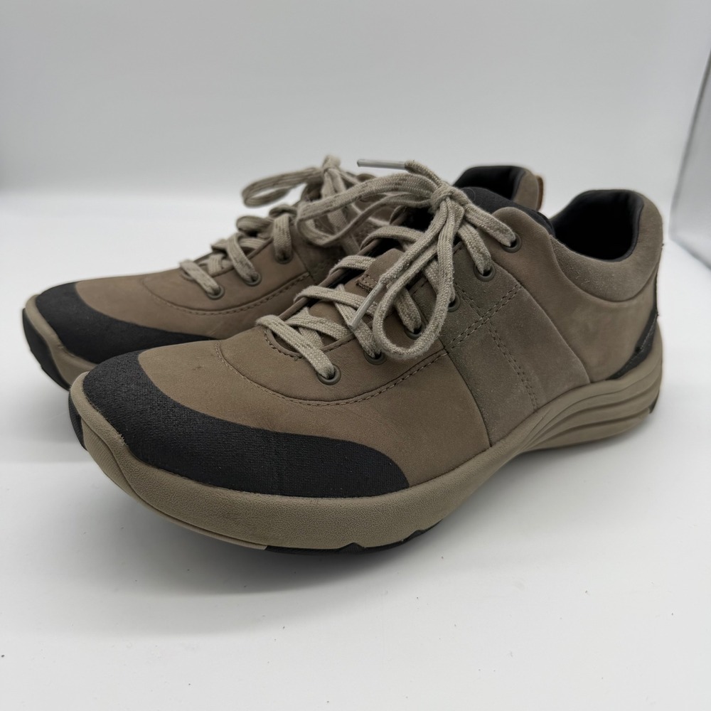 Clarks Wave Andes Womens Brown Waterproof Nubuck Walking Shoes Size 8 26122849